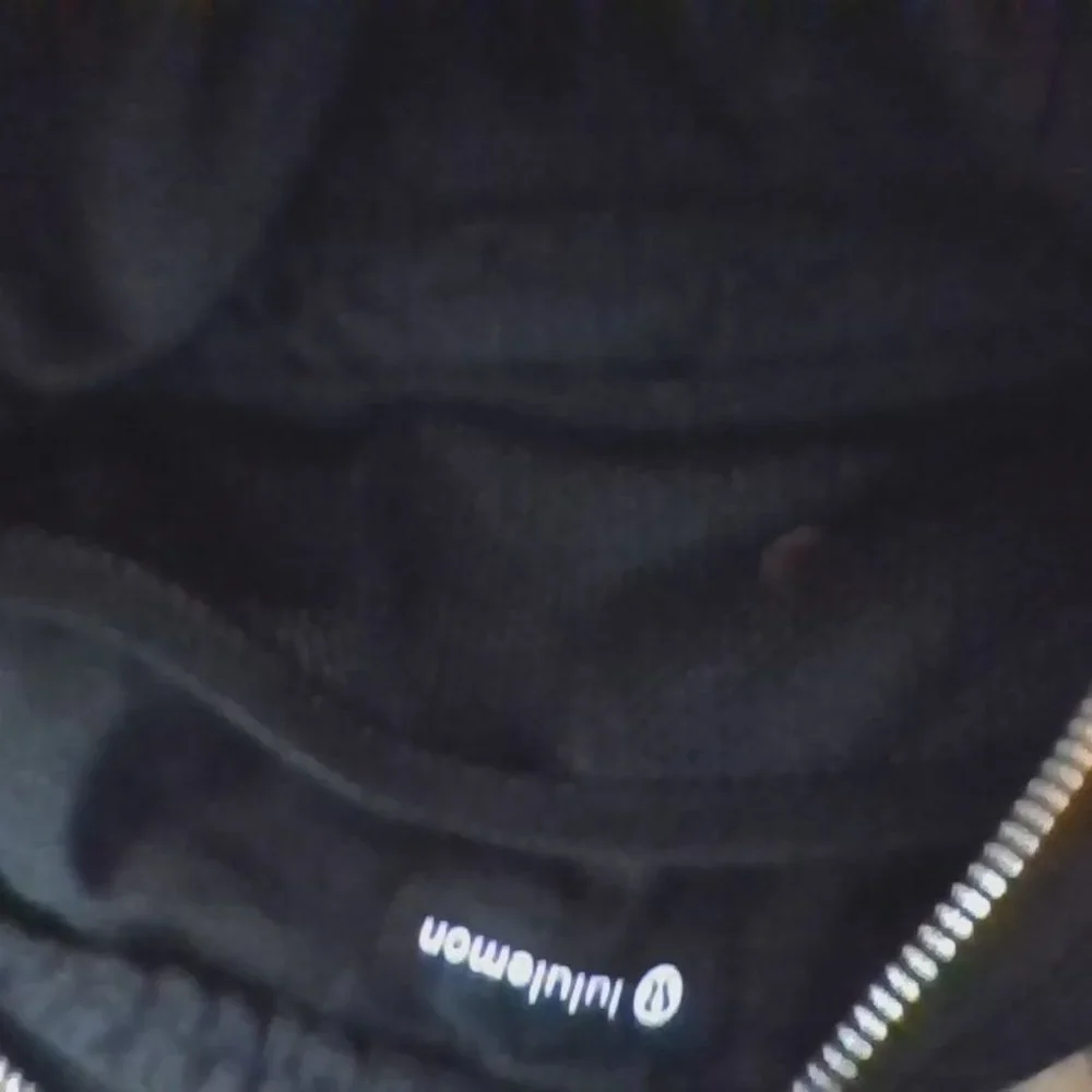 Mini Lululemon Belt Bag - Picture 2 of 6